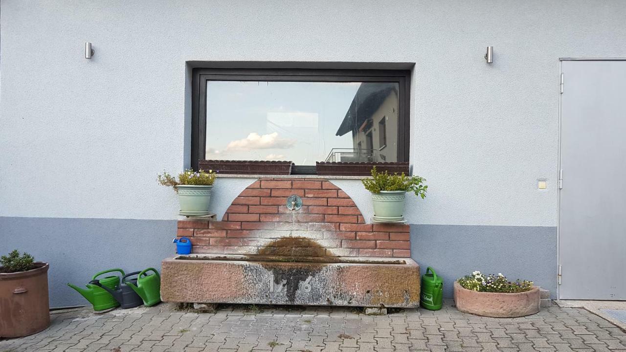 Ferienwohnung/Monteurzimmer Auf Dem Bauernhof Mörlenbach Екстериор снимка